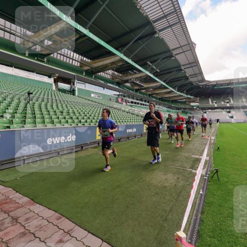13.09.2026 - 21. swb-Marathon Bremen Michael Burmester http://msf.ph/oto/10304455 13.09.2026 12:51:48 Laufen im Stadion 107, 235, 335, 683, 734, 771, 792, 863, 1033, 1043, 1125, 1146, 1162, 1232, 1455, 1492, 1510, 1613, 1646, 1955, 1970, 1998, 2008, 2130, 2295, 2442, 2444, 2447, 2480, 2498, 2759, 2767, 2847, 3085, 3149, 3336, 3440, 3448, 3484, 3566, 3703, 3808, 3830, 3899, 3959, 3988, 4023, 4165, 4283, 4368, 4429, 4473, 4475, 4559, 4571, 4573, 4582, 4651, 4727, 4781, 4782, 4888, 4895, 5066, 5079, 5155, 5168, 5314, 5379, 5521, 5532, 5620, 5627, 5696, 6274, 6471, 6668, 6901, 8033, 8798 meine-sportfotos.de