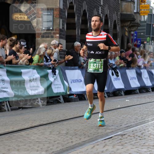 13.09.2026 - 21. swb-Marathon Bremen Strokosch-Dieckow http://msf.ph/oto/10304472 13.09.2026 12:58:30 Ziel 1379, 1472, 1604, 1717, 2073, 2099, 9065, 346, 2049, 5672 meine-sportfotos.de