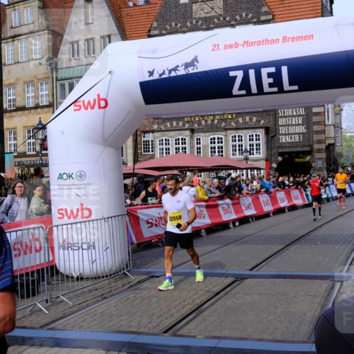 13.09.2026 - 21. swb-Marathon Bremen Tim E. http://msf.ph/oto/10304473 13.09.2026 10:48:06 Ziel 10172, 10210, 10393, 10592, 10860, 11018, 11360, 11634, 11735, 11809, 11894, 12077, 12278, 12547, 12558 meine-sportfotos.de