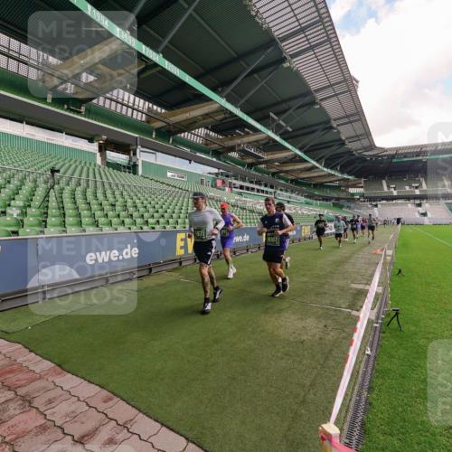 13.09.2026 - 21. swb-Marathon Bremen Michael Burmester http://msf.ph/oto/10304477 13.09.2026 12:51:56 Laufen im Stadion 107, 235, 335, 683, 734, 771, 792, 863, 1033, 1043, 1125, 1146, 1162, 1232, 1252, 1297, 1455, 1492, 1510, 1542, 1613, 1646, 1955, 1970, 1998, 2007, 2008, 2043, 2203, 2295, 2442, 2444, 2447, 2480, 2498, 2759, 2767, 2847, 3085, 3149, 3336, 3440, 3448, 3484, 3566, 3703, 3808, 3830, 3899, 3959, 3988, 4023, 4165, 4283, 4368, 4429, 4473, 4475, 4559, 4571, 4573, 4582, 4651, 4727, 4781, 4782, 4888, 4895, 5066, 5079, 5155, 5168, 5379, 5521, 5532, 5627, 5696, 6274, 6471, 8033, 8798 meine-sportfotos.de