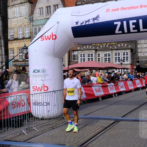 13.09.2026 - 21. swb-Marathon Bremen Tim E. http://msf.ph/oto/10304480 13.09.2026 10:48:07 Ziel 10172, 10210, 10393, 10592, 10860, 11018, 11360, 11634, 11735, 11809, 11894, 12077, 12278, 12547, 12558 meine-sportfotos.de
