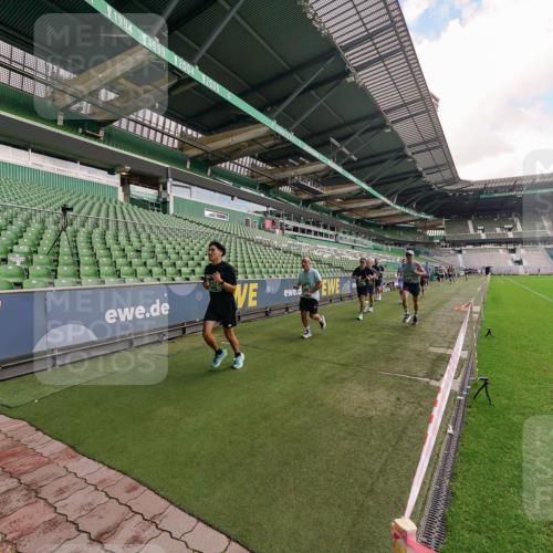 13.09.2026 - 21. swb-Marathon Bremen Michael Burmester http://msf.ph/oto/10304483 13.09.2026 12:51:59 Laufen im Stadion 107, 235, 335, 683, 734, 771, 792, 863, 1033, 1043, 1125, 1146, 1162, 1232, 1252, 1297, 1455, 1492, 1510, 1542, 1613, 1646, 1955, 1970, 2007, 2008, 2043, 2203, 2295, 2442, 2444, 2447, 2480, 2498, 2759, 2767, 2847, 3085, 3149, 3336, 3440, 3448, 3484, 3566, 3703, 3808, 3830, 3899, 3959, 3988, 4023, 4165, 4283, 4368, 4429, 4473, 4475, 4559, 4571, 4573, 4582, 4605, 4651, 4727, 4781, 4782, 4888, 4895, 5066, 5079, 5155, 5168, 5379, 5521, 5532, 5627, 5696, 6274, 6471, 8033, 8798 meine-sportfotos.de