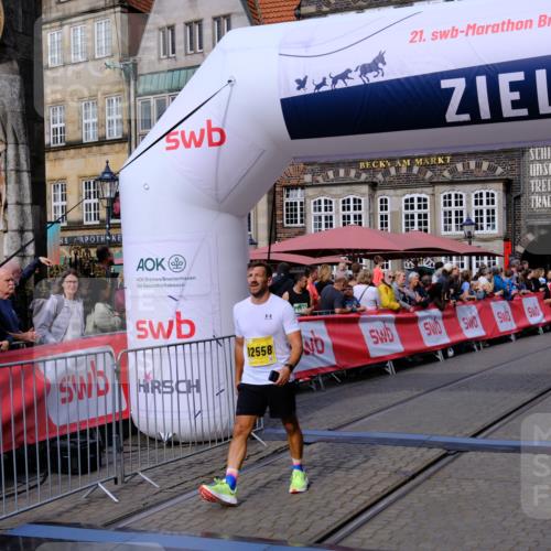 13.09.2026 - 21. swb-Marathon Bremen Tim E. http://msf.ph/oto/10304487 13.09.2026 10:48:07 Ziel 10172, 10210, 10393, 10592, 10860, 11018, 11360, 11634, 11735, 11809, 11894, 12077, 12278, 12547, 12558 meine-sportfotos.de