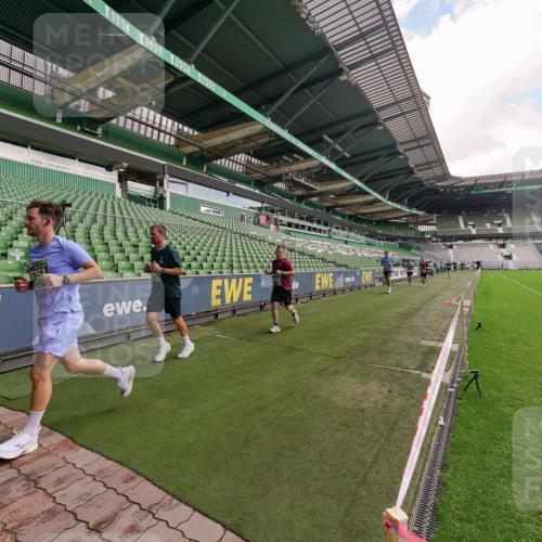 13.09.2026 - 21. swb-Marathon Bremen Michael Burmester http://msf.ph/oto/10304494 13.09.2026 12:52:03 Laufen im Stadion 107, 235, 335, 683, 734, 771, 792, 863, 1033, 1043, 1125, 1146, 1162, 1232, 1252, 1297, 1455, 1492, 1510, 1542, 1613, 1646, 1955, 1970, 2007, 2008, 2043, 2203, 2295, 2442, 2444, 2447, 2480, 2498, 2759, 2767, 2847, 3085, 3149, 3236, 3336, 3440, 3448, 3484, 3566, 3703, 3808, 3830, 3899, 3959, 3988, 4023, 4165, 4283, 4368, 4429, 4473, 4475, 4559, 4571, 4573, 4582, 4605, 4651, 4727, 4781, 4782, 4895, 5066, 5079, 5155, 5168, 5379, 5521, 5532, 5627, 5696, 6274, 6471, 8033, 8798 meine-sportfotos.de