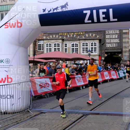 13.09.2026 - 21. swb-Marathon Bremen Tim E. http://msf.ph/oto/10304501 13.09.2026 10:48:10 Ziel 10172, 10393, 10592, 11018, 11360, 11634, 11735, 11894, 12278, 12354, 12487, 12558, 13620 meine-sportfotos.de