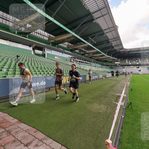13.09.2026 - 21. swb-Marathon Bremen Michael Burmester http://msf.ph/oto/10304513 13.09.2026 12:52:13 Laufen im Stadion 102, 107, 235, 335, 683, 734, 771, 792, 863, 1033, 1043, 1125, 1146, 1162, 1232, 1252, 1297, 1455, 1492, 1510, 1528, 1542, 1613, 1646, 1955, 1970, 2007, 2008, 2043, 2203, 2295, 2350, 2442, 2444, 2447, 2480, 2498, 2759, 2767, 2847, 3085, 3149, 3236, 3336, 3440, 3448, 3484, 3566, 3703, 3808, 3830, 3899, 3959, 3988, 4165, 4283, 4429, 4473, 4475, 4559, 4571, 4573, 4582, 4605, 4651, 4727, 4781, 4782, 4895, 5079, 5168, 5379, 5521, 5696, 6274, 8033, 8798 meine-sportfotos.de