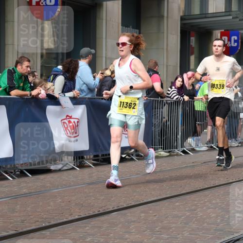 13.09.2026 - 21. swb-Marathon Bremen Strokosch-Dieckow http://msf.ph/oto/10304515 13.09.2026 10:52:34 Ziel 10193, 10304, 10339, 10652, 10714, 10734, 10827, 10863, 10906, 11002, 11038, 11144, 11238, 11282, 11362, 11386, 11575, 11597, 11766, 12019, 12338, 12369, 12399, 10761, 10812, 10906, 10958, 11109, 11350, 11371, 11604, 11605, 11610, 11669, 12319, 12361, 12439, 12533, 13578 meine-sportfotos.de