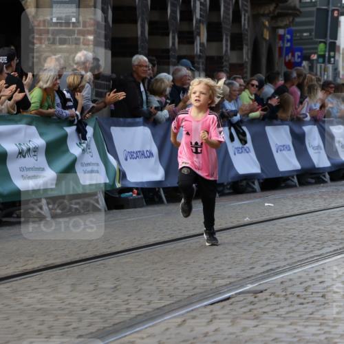 13.09.2026 - 21. swb-Marathon Bremen Strokosch-Dieckow http://msf.ph/oto/10304519 13.09.2026 12:58:32 Ziel 1379, 1472, 1604, 1717, 2073, 2099, 9065, 346, 2049, 5672, 6929 meine-sportfotos.de