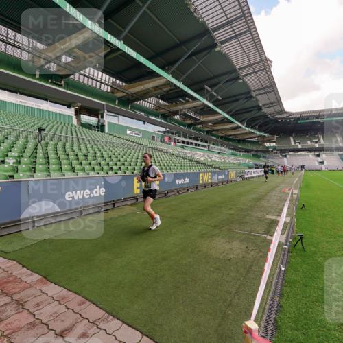 13.09.2026 - 21. swb-Marathon Bremen Michael Burmester http://msf.ph/oto/10304521 13.09.2026 12:52:19 Laufen im Stadion 102, 107, 235, 335, 683, 734, 771, 792, 863, 1033, 1043, 1125, 1146, 1162, 1232, 1252, 1297, 1455, 1492, 1528, 1542, 1613, 1646, 1955, 1970, 2007, 2008, 2043, 2203, 2350, 2447, 2480, 2498, 2759, 2767, 2847, 2858, 3085, 3149, 3236, 3336, 3362, 3440, 3448, 3484, 3566, 3703, 3830, 3899, 3959, 3988, 4165, 4283, 4429, 4473, 4475, 4571, 4573, 4582, 4605, 4651, 4727, 4781, 4782, 4895, 5079, 5168, 5379, 5521, 5696, 6274, 8033, 8798 meine-sportfotos.de