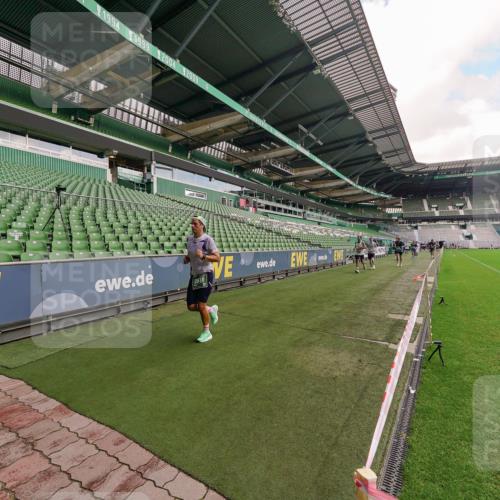 13.09.2026 - 21. swb-Marathon Bremen Michael Burmester http://msf.ph/oto/10304563 13.09.2026 12:52:39 Laufen im Stadion 102, 107, 145, 235, 683, 734, 755, 792, 863, 985, 987, 1033, 1043, 1056, 1125, 1146, 1162, 1232, 1252, 1297, 1433, 1445, 1455, 1492, 1528, 1542, 1646, 1664, 1704, 1955, 2007, 2008, 2043, 2203, 2350, 2401, 2447, 2480, 2498, 2759, 2767, 2820, 2847, 2858, 2997, 3085, 3149, 3236, 3336, 3362, 3440, 3448, 3566, 3703, 3830, 3899, 3988, 4165, 4283, 4429, 4475, 4571, 4573, 4582, 4605, 4651, 4727, 4781, 4782, 4895, 5079, 5168, 5379, 6274, 8798 meine-sportfotos.de
