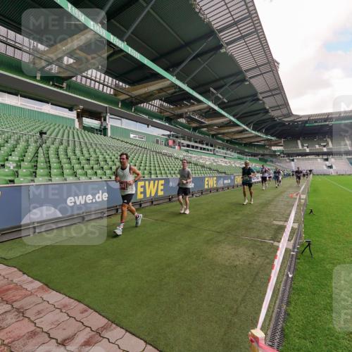13.09.2026 - 21. swb-Marathon Bremen Michael Burmester http://msf.ph/oto/10304564 13.09.2026 12:52:42 Laufen im Stadion 102, 107, 145, 235, 376, 541, 683, 734, 755, 792, 863, 982, 985, 987, 1033, 1043, 1056, 1125, 1146, 1162, 1232, 1252, 1297, 1433, 1445, 1455, 1492, 1528, 1542, 1646, 1664, 1704, 1814, 1955, 2007, 2008, 2043, 2203, 2350, 2362, 2401, 2422, 2447, 2454, 2480, 2498, 2759, 2767, 2820, 2847, 2858, 2997, 3085, 3149, 3236, 3336, 3362, 3440, 3448, 3566, 3703, 3830, 3899, 3988, 4165, 4283, 4429, 4475, 4571, 4573, 4582, 4605, 4651, 4727, 4781, 4782, 4895, 5079, 5168, 5379 meine-sportfotos.de