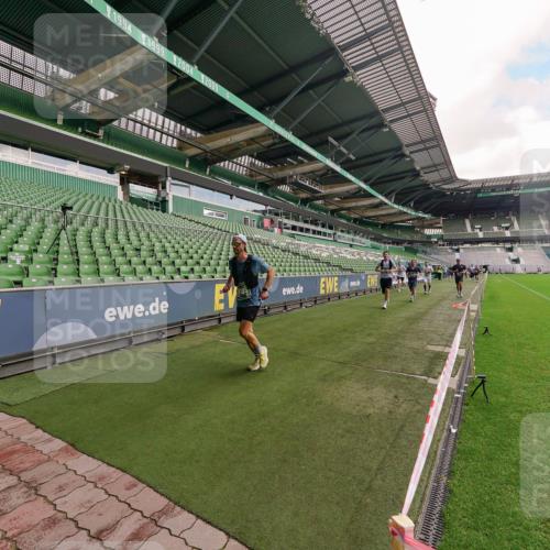 13.09.2026 - 21. swb-Marathon Bremen Michael Burmester http://msf.ph/oto/10304570 13.09.2026 12:52:44 Laufen im Stadion 102, 107, 145, 235, 376, 541, 615, 616, 683, 734, 755, 792, 863, 982, 985, 987, 1033, 1043, 1056, 1125, 1146, 1162, 1232, 1252, 1297, 1433, 1445, 1492, 1528, 1542, 1646, 1664, 1704, 1707, 1814, 1955, 2007, 2008, 2043, 2203, 2280, 2350, 2362, 2401, 2422, 2447, 2454, 2480, 2498, 2759, 2767, 2820, 2847, 2858, 2997, 3085, 3149, 3236, 3336, 3362, 3448, 3566, 3703, 3830, 3899, 3988, 4165, 4283, 4429, 4475, 4571, 4573, 4582, 4605, 4651, 4727, 4781, 4782, 4895, 5079, 5168, 5379 meine-sportfotos.de