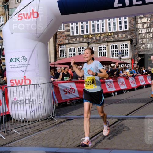 13.09.2026 - 21. swb-Marathon Bremen Tim E. http://msf.ph/oto/10304587 13.09.2026 10:48:26 Ziel 10142, 10316, 10329, 10638, 11058, 11135, 11193, 11241, 11735, 11781, 12354, 12487, 13620 meine-sportfotos.de