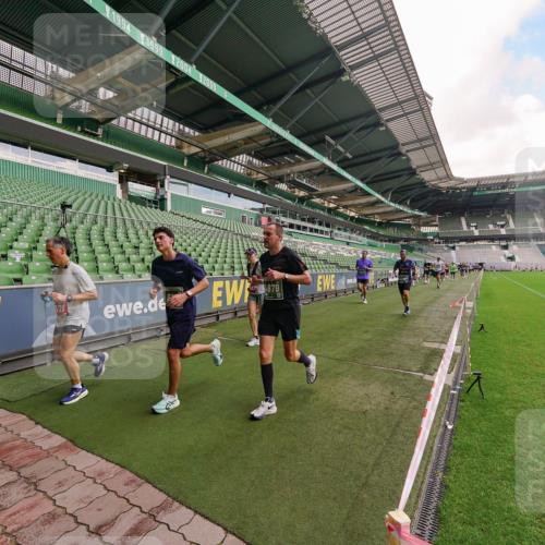 13.09.2026 - 21. swb-Marathon Bremen Michael Burmester http://msf.ph/oto/10304609 13.09.2026 12:53:09 Laufen im Stadion 102, 107, 145, 235, 313, 376, 472, 541, 560, 615, 616, 675, 683, 696, 734, 740, 755, 792, 863, 982, 985, 987, 1033, 1043, 1056, 1076, 1207, 1232, 1252, 1297, 1433, 1445, 1468, 1492, 1528, 1542, 1646, 1664, 1704, 1707, 1814, 1955, 2007, 2008, 2043, 2055, 2203, 2280, 2350, 2362, 2401, 2422, 2454, 2480, 2498, 2623, 2767, 2820, 2847, 2858, 2997, 3085, 3149, 3236, 3336, 3362, 3413, 3448, 3566, 3830, 3899, 3988, 4283, 4475, 4573, 4605, 4651 meine-sportfotos.de