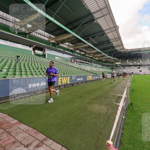 13.09.2026 - 21. swb-Marathon Bremen Michael Burmester http://msf.ph/oto/10304619 13.09.2026 12:53:12 Laufen im Stadion 102, 107, 145, 235, 313, 376, 472, 541, 560, 615, 616, 675, 683, 696, 740, 755, 792, 816, 863, 982, 985, 987, 1033, 1056, 1076, 1207, 1232, 1252, 1297, 1419, 1433, 1445, 1468, 1492, 1528, 1542, 1551, 1646, 1664, 1704, 1707, 1814, 1955, 2007, 2008, 2043, 2055, 2203, 2280, 2350, 2362, 2401, 2422, 2454, 2480, 2498, 2499, 2623, 2767, 2820, 2847, 2858, 2997, 3085, 3149, 3236, 3336, 3362, 3413, 3448, 3566, 3830, 3899, 3988, 4283, 4475, 4573, 4605, 4651 meine-sportfotos.de