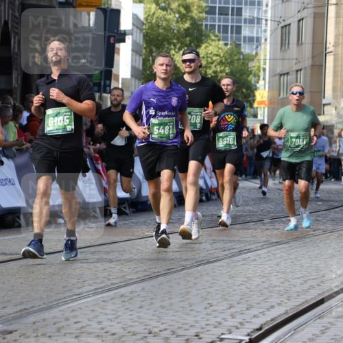 13.09.2026 - 21. swb-Marathon Bremen Strokosch-Dieckow http://msf.ph/oto/10304621 13.09.2026 13:24:07 Ziel 342, 2288, 2485, 2517, 2560, 3642, 4601, 4671, 5011, 5116, 5146, 5231, 5908, 6157, 6332, 6648, 7105, 7216, 7357, 7475, 7761, 8051, 8052, 8095, 8290, 10059, 10115, 13007, 13197, 776, 909, 1250, 2295, 2491, 4000, 4559, 5012, 5208, 5481, 5928, 5929, 6105, 7059, 7069, 7081, 8082, 8415, 9087, 9916 meine-sportfotos.de