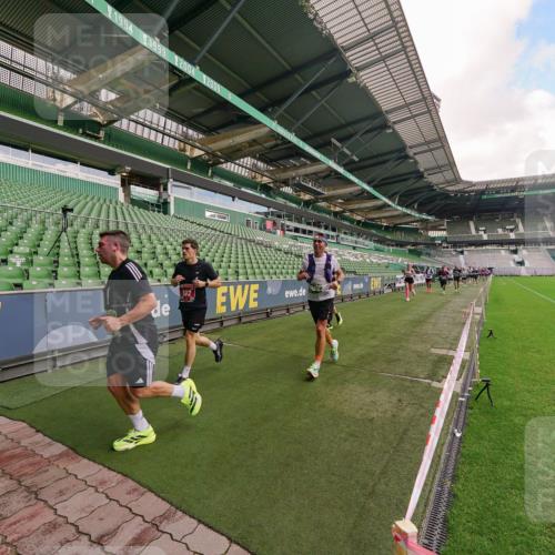 13.09.2026 - 21. swb-Marathon Bremen Michael Burmester http://msf.ph/oto/10304654 13.09.2026 12:53:23 Laufen im Stadion 102, 107, 145, 235, 313, 376, 472, 541, 560, 615, 616, 675, 683, 696, 740, 755, 792, 816, 827, 982, 985, 987, 1033, 1056, 1076, 1207, 1232, 1252, 1297, 1419, 1433, 1445, 1468, 1492, 1528, 1542, 1551, 1646, 1664, 1704, 1707, 1814, 1955, 2007, 2008, 2043, 2055, 2203, 2280, 2350, 2362, 2401, 2422, 2454, 2480, 2498, 2499, 2623, 2701, 2767, 2820, 2824, 2858, 2882, 2913, 2971, 2997, 3085, 3149, 3236, 3336, 3362, 3413, 3448, 3830, 3899, 3988, 4283, 4475, 4605, 4651 meine-sportfotos.de
