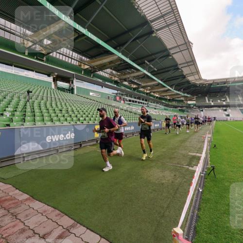 13.09.2026 - 21. swb-Marathon Bremen Michael Burmester http://msf.ph/oto/10304661 13.09.2026 12:53:29 Laufen im Stadion 102, 107, 145, 313, 376, 385, 472, 481, 541, 560, 615, 616, 666, 675, 683, 696, 740, 755, 792, 816, 827, 982, 985, 987, 1033, 1056, 1076, 1207, 1232, 1252, 1297, 1419, 1433, 1445, 1468, 1492, 1528, 1542, 1551, 1631, 1646, 1664, 1704, 1707, 1814, 1955, 2007, 2043, 2055, 2203, 2280, 2350, 2362, 2401, 2422, 2454, 2480, 2498, 2499, 2623, 2701, 2767, 2820, 2824, 2858, 2882, 2913, 2971, 2997, 3054, 3085, 3149, 3236, 3336, 3362, 3413, 3448, 3830, 3899, 3988, 4283, 4475, 4605, 4651 meine-sportfotos.de