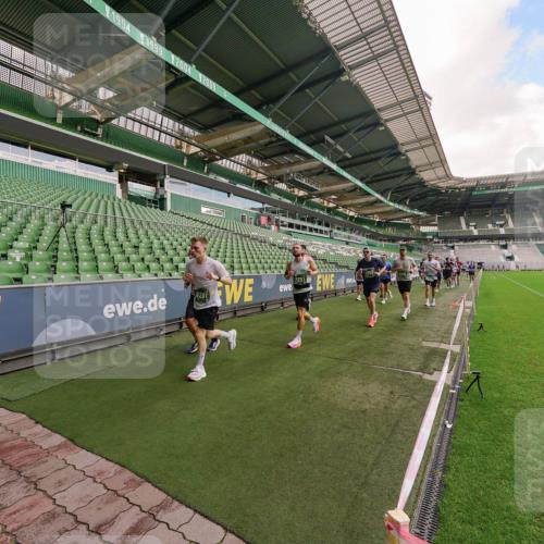 13.09.2026 - 21. swb-Marathon Bremen Michael Burmester http://msf.ph/oto/10304671 13.09.2026 12:53:32 Laufen im Stadion 102, 107, 145, 189, 313, 376, 385, 472, 481, 541, 560, 615, 616, 666, 675, 683, 696, 740, 755, 792, 816, 827, 982, 985, 987, 1033, 1056, 1076, 1207, 1232, 1252, 1297, 1419, 1433, 1445, 1468, 1528, 1542, 1551, 1631, 1646, 1658, 1664, 1704, 1707, 1814, 2007, 2043, 2055, 2203, 2280, 2350, 2362, 2401, 2422, 2454, 2480, 2498, 2499, 2623, 2701, 2767, 2820, 2824, 2858, 2882, 2913, 2962, 2971, 2997, 3054, 3085, 3149, 3236, 3336, 3362, 3413, 3448, 3830, 3988, 4283, 4475, 4605, 4651 meine-sportfotos.de