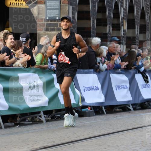 13.09.2026 - 21. swb-Marathon Bremen Strokosch-Dieckow http://msf.ph/oto/10304676 13.09.2026 12:58:41 Ziel 1379, 1472, 1604, 1717, 6198, 8311, 8394, 1576, 3624, 4847, 6929, 8065 meine-sportfotos.de
