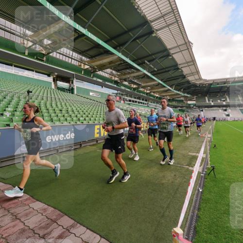 13.09.2026 - 21. swb-Marathon Bremen Michael Burmester http://msf.ph/oto/10304729 13.09.2026 12:53:47 Laufen im Stadion 102, 107, 145, 161, 189, 313, 376, 385, 461, 472, 481, 541, 560, 615, 616, 666, 675, 683, 696, 740, 755, 792, 816, 827, 982, 985, 987, 1033, 1056, 1076, 1207, 1252, 1297, 1419, 1433, 1445, 1468, 1528, 1542, 1551, 1631, 1646, 1658, 1664, 1704, 1707, 1814, 2007, 2043, 2055, 2203, 2280, 2350, 2362, 2401, 2422, 2454, 2480, 2499, 2623, 2701, 2767, 2801, 2820, 2824, 2858, 2882, 2913, 2962, 2971, 2997, 3012, 3054, 3149, 3236, 3336, 3357, 3362, 3413, 3448, 4605 meine-sportfotos.de