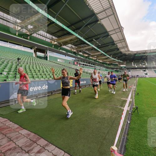 13.09.2026 - 21. swb-Marathon Bremen Michael Burmester http://msf.ph/oto/10304742 13.09.2026 12:53:49 Laufen im Stadion 102, 107, 145, 161, 189, 313, 376, 385, 461, 472, 481, 541, 560, 615, 616, 666, 675, 683, 696, 740, 755, 792, 816, 827, 982, 985, 987, 1033, 1056, 1076, 1207, 1252, 1297, 1419, 1433, 1445, 1468, 1528, 1542, 1551, 1631, 1646, 1658, 1664, 1704, 1707, 1814, 2007, 2043, 2055, 2203, 2280, 2350, 2362, 2401, 2422, 2454, 2480, 2499, 2623, 2701, 2767, 2801, 2820, 2824, 2858, 2882, 2913, 2962, 2971, 2997, 3012, 3054, 3149, 3206, 3236, 3336, 3357, 3362, 3413, 3448, 4605 meine-sportfotos.de