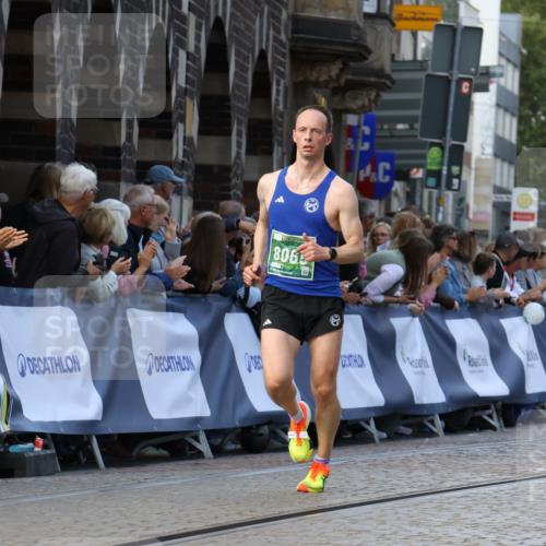 13.09.2026 - 21. swb-Marathon Bremen Strokosch-Dieckow http://msf.ph/oto/10304747 13.09.2026 12:58:49 Ziel 346, 1472, 2049, 5672, 6198, 8311, 8394, 1118, 3624, 4399, 4847, 8065, 8994, 9120, 9329 meine-sportfotos.de