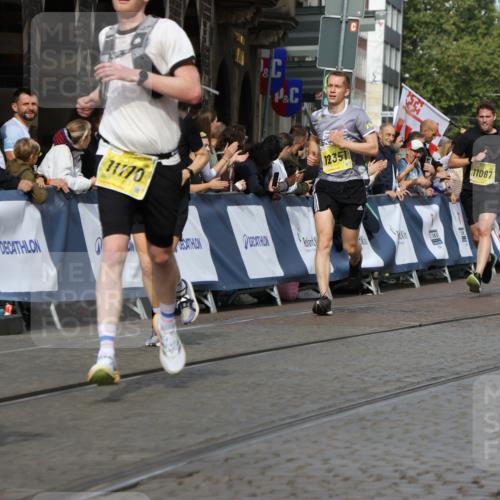 13.09.2026 - 21. swb-Marathon Bremen Strokosch-Dieckow http://msf.ph/oto/10304757 13.09.2026 10:51:00 Ziel 10267, 10764, 11076, 11220, 11276, 11664, 11742, 11753, 11774, 11961, 12052, 12070, 12309, 12488, 13544, 10471, 10515, 10808, 11339, 11503, 11537, 11801, 11973, 12133, 12552 meine-sportfotos.de