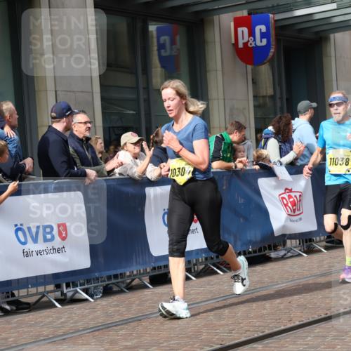 13.09.2026 - 21. swb-Marathon Bremen Strokosch-Dieckow http://msf.ph/oto/10304762 13.09.2026 10:52:46 Ziel 10284, 10304, 10585, 10714, 10863, 11012, 11038, 11238, 11282, 11386, 11575, 11766, 12019, 12170, 12369, 12398, 12461, 10193, 10339, 10652, 10734, 10761, 10812, 10827, 10906, 10958, 11002, 11038, 11109, 11144, 11350, 11362, 11597, 11604, 11605, 11669, 12338, 12361, 12399, 12439, 12533 meine-sportfotos.de