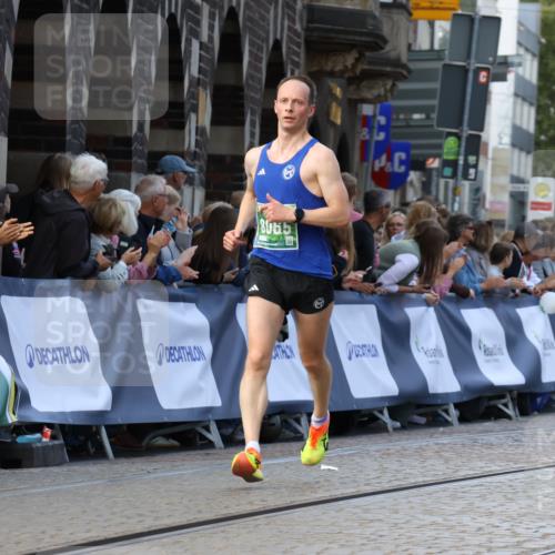 13.09.2026 - 21. swb-Marathon Bremen Strokosch-Dieckow http://msf.ph/oto/10304763 13.09.2026 12:58:49 Ziel 346, 1472, 2049, 5672, 6198, 8311, 8394, 1118, 3624, 4399, 4847, 8065, 8994, 9120, 9329 meine-sportfotos.de