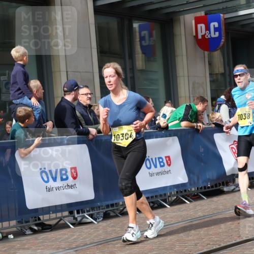 13.09.2026 - 21. swb-Marathon Bremen Strokosch-Dieckow http://msf.ph/oto/10304771 13.09.2026 10:52:46 Ziel 10284, 10304, 10585, 10714, 10863, 11012, 11038, 11238, 11282, 11386, 11575, 11766, 12019, 12170, 12369, 12398, 12461, 10193, 10339, 10652, 10734, 10761, 10812, 10827, 10906, 10958, 11002, 11038, 11109, 11144, 11350, 11362, 11597, 11604, 11605, 11669, 12338, 12361, 12399, 12439, 12533 meine-sportfotos.de