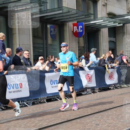 13.09.2026 - 21. swb-Marathon Bremen Strokosch-Dieckow http://msf.ph/oto/10304784 13.09.2026 10:52:47 Ziel 10284, 10304, 10448, 10585, 10714, 10863, 11012, 11238, 11282, 11386, 11575, 11766, 12019, 12170, 12369, 12398, 12461, 10193, 10339, 10652, 10734, 10761, 10812, 10827, 10906, 10958, 11002, 11038, 11109, 11144, 11350, 11362, 11597, 11604, 11605, 11669, 12338, 12361, 12399, 12439, 12533 meine-sportfotos.de