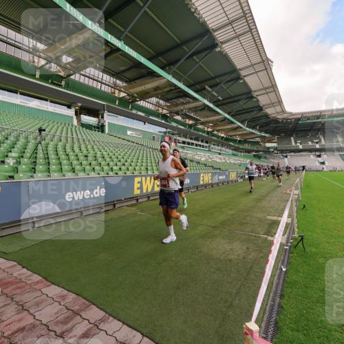 13.09.2026 - 21. swb-Marathon Bremen Michael Burmester http://msf.ph/oto/10304797 13.09.2026 12:53:59 Laufen im Stadion 102, 145, 161, 189, 201, 313, 376, 385, 461, 472, 481, 541, 560, 615, 616, 666, 675, 696, 740, 755, 816, 827, 982, 985, 987, 1053, 1056, 1076, 1207, 1252, 1297, 1419, 1433, 1445, 1468, 1528, 1542, 1551, 1631, 1646, 1658, 1664, 1704, 1707, 1814, 2007, 2043, 2055, 2203, 2280, 2350, 2362, 2390, 2401, 2422, 2454, 2499, 2623, 2701, 2733, 2801, 2820, 2824, 2858, 2870, 2882, 2913, 2962, 2971, 2997, 3012, 3054, 3149, 3206, 3236, 3241, 3356, 3357, 3362, 3413, 4605 meine-sportfotos.de