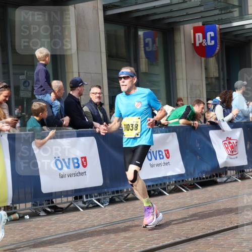 13.09.2026 - 21. swb-Marathon Bremen Strokosch-Dieckow http://msf.ph/oto/10304798 13.09.2026 10:52:47 Ziel 10284, 10304, 10448, 10585, 10714, 10863, 11012, 11238, 11282, 11386, 11575, 11766, 12019, 12170, 12369, 12398, 12461, 10193, 10339, 10652, 10734, 10761, 10812, 10827, 10906, 10958, 11002, 11038, 11109, 11144, 11350, 11362, 11597, 11604, 11605, 11669, 12338, 12361, 12399, 12439, 12533 meine-sportfotos.de
