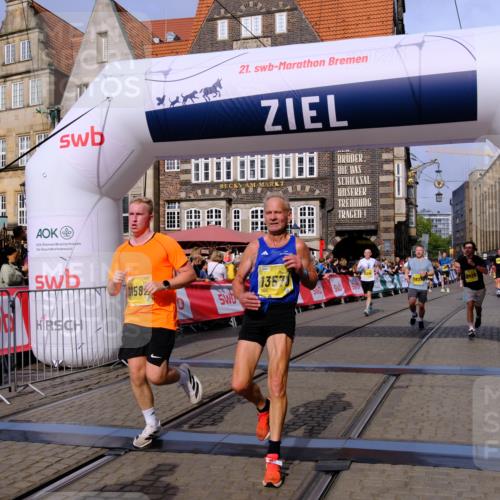 13.09.2026 - 21. swb-Marathon Bremen Tim E. http://msf.ph/oto/10304818 13.09.2026 10:48:44 Ziel 10231, 10269, 10421, 10426, 10489, 10538, 10638, 10770, 10814, 10993, 11135, 11196, 11241, 11582, 11611, 11683, 11815, 11837, 12259, 13570 meine-sportfotos.de