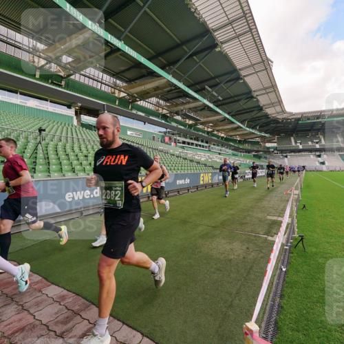 13.09.2026 - 21. swb-Marathon Bremen Michael Burmester http://msf.ph/oto/10304830 13.09.2026 12:54:07 Laufen im Stadion 102, 145, 161, 189, 201, 313, 376, 385, 461, 472, 481, 541, 560, 615, 616, 666, 675, 696, 740, 755, 816, 827, 982, 985, 987, 1053, 1056, 1076, 1207, 1297, 1419, 1433, 1445, 1468, 1528, 1542, 1551, 1631, 1658, 1664, 1704, 1707, 1814, 2055, 2280, 2350, 2362, 2390, 2401, 2422, 2454, 2474, 2499, 2623, 2701, 2733, 2801, 2820, 2824, 2858, 2870, 2882, 2913, 2922, 2962, 2971, 2997, 3012, 3054, 3134, 3175, 3206, 3236, 3241, 3356, 3357, 3362, 3413, 4605 meine-sportfotos.de