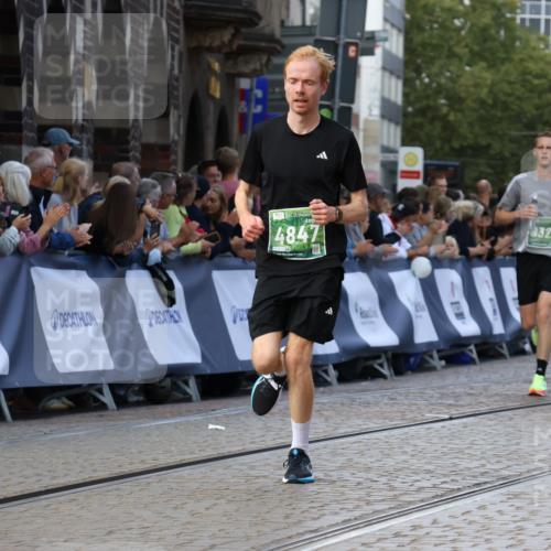 13.09.2026 - 21. swb-Marathon Bremen Strokosch-Dieckow http://msf.ph/oto/10304836 13.09.2026 12:58:53 Ziel 346, 2049, 5672, 6198, 8311, 8394, 1118, 3688, 4399, 4847, 8994, 9120, 9329 meine-sportfotos.de
