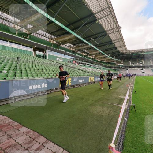 13.09.2026 - 21. swb-Marathon Bremen Michael Burmester http://msf.ph/oto/10304849 13.09.2026 12:54:11 Laufen im Stadion 102, 145, 161, 189, 201, 313, 376, 385, 461, 472, 481, 541, 560, 615, 616, 666, 675, 696, 740, 755, 816, 827, 982, 985, 987, 1053, 1056, 1076, 1207, 1419, 1433, 1445, 1468, 1528, 1551, 1599, 1631, 1658, 1664, 1704, 1707, 1814, 2055, 2280, 2350, 2362, 2383, 2390, 2401, 2422, 2454, 2474, 2499, 2623, 2701, 2733, 2801, 2820, 2824, 2858, 2870, 2882, 2913, 2922, 2962, 2971, 2997, 3012, 3054, 3134, 3175, 3206, 3236, 3241, 3356, 3357, 3362, 3413 meine-sportfotos.de