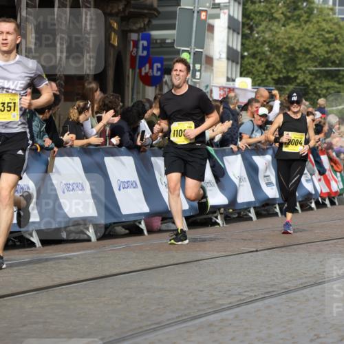 13.09.2026 - 21. swb-Marathon Bremen Strokosch-Dieckow http://msf.ph/oto/10304879 13.09.2026 10:51:02 Ziel 10267, 10764, 11076, 11170, 11220, 11276, 11664, 11753, 11774, 11961, 12052, 12070, 12179, 12309, 12488, 12560, 13544, 10471, 10515, 10808, 11339, 11503, 11537, 11801, 11973, 12051, 12133, 12552 meine-sportfotos.de