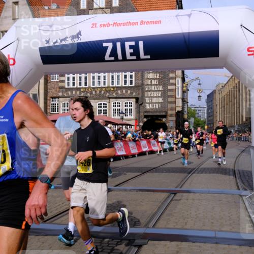 13.09.2026 - 21. swb-Marathon Bremen Tim E. http://msf.ph/oto/10304891 13.09.2026 10:48:46 Ziel 10231, 10269, 10421, 10426, 10489, 10538, 10638, 10770, 10814, 10917, 10993, 11135, 11196, 11582, 11611, 11683, 11815, 11837, 12259, 13570 meine-sportfotos.de