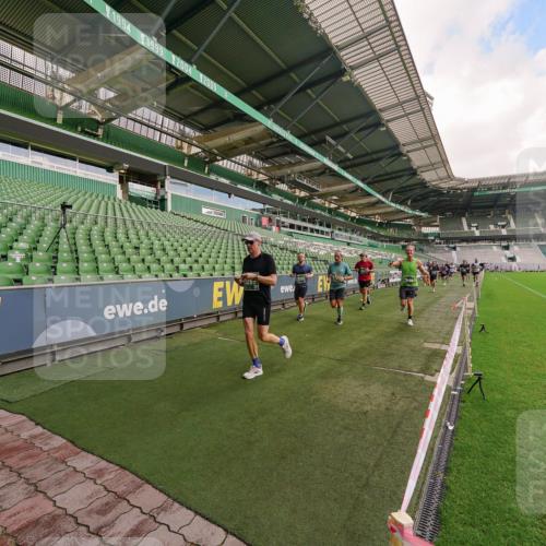 13.09.2026 - 21. swb-Marathon Bremen Michael Burmester http://msf.ph/oto/10304924 13.09.2026 12:54:32 Laufen im Stadion 145, 161, 189, 201, 205, 313, 376, 385, 388, 461, 472, 481, 495, 541, 560, 615, 616, 666, 675, 696, 740, 755, 816, 827, 982, 985, 987, 1053, 1056, 1076, 1197, 1207, 1390, 1419, 1433, 1445, 1468, 1551, 1599, 1631, 1658, 1664, 1704, 1707, 1814, 2055, 2125, 2234, 2251, 2280, 2362, 2383, 2390, 2401, 2422, 2454, 2474, 2499, 2623, 2701, 2733, 2801, 2820, 2824, 2870, 2882, 2913, 2922, 2962, 2971, 2997, 3012, 3054, 3134, 3175, 3206, 3241, 3246, 3346, 3356, 3357, 3413, 3716, 3836 meine-sportfotos.de