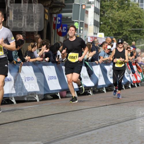 13.09.2026 - 21. swb-Marathon Bremen Strokosch-Dieckow http://msf.ph/oto/10304931 13.09.2026 10:51:02 Ziel 10267, 10764, 11076, 11170, 11220, 11276, 11664, 11753, 11774, 11961, 12052, 12070, 12179, 12309, 12488, 12560, 13544, 10471, 10515, 10808, 11339, 11503, 11537, 11801, 11973, 12051, 12133, 12552 meine-sportfotos.de