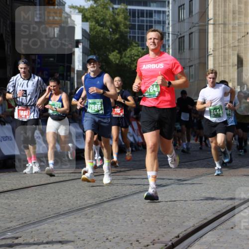 13.09.2026 - 21. swb-Marathon Bremen Strokosch-Dieckow http://msf.ph/oto/10304934 13.09.2026 13:30:09 Ziel 109, 124, 454, 716, 1073, 1173, 1205, 1581, 1759, 1848, 1861, 2289, 3320, 3618, 3667, 3908, 4115, 4524, 4575, 4576, 5631, 6006, 6127, 6725, 7079, 7093, 7884, 8267, 8481, 8612, 8771, 8899, 9049, 9534, 9747, 9770, 10013, 881, 1909, 1938, 2265, 2364, 2900, 4763, 5615, 7184, 7966, 8090, 8105, 8169, 8314, 8441, 8494, 9015, 9412, 9529 meine-sportfotos.de