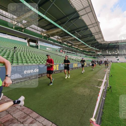 13.09.2026 - 21. swb-Marathon Bremen Michael Burmester http://msf.ph/oto/10304936 13.09.2026 12:54:35 Laufen im Stadion 145, 161, 189, 201, 205, 313, 376, 385, 388, 461, 472, 481, 495, 541, 560, 615, 616, 666, 675, 696, 740, 755, 816, 827, 982, 985, 987, 1053, 1056, 1076, 1197, 1207, 1390, 1419, 1433, 1445, 1468, 1551, 1599, 1631, 1658, 1664, 1704, 1707, 1814, 2055, 2125, 2234, 2251, 2280, 2362, 2383, 2390, 2401, 2422, 2454, 2474, 2499, 2623, 2701, 2733, 2801, 2820, 2824, 2870, 2882, 2913, 2922, 2962, 2971, 2997, 3012, 3054, 3134, 3175, 3206, 3241, 3246, 3346, 3356, 3357, 3413, 3706, 3716, 3836 meine-sportfotos.de
