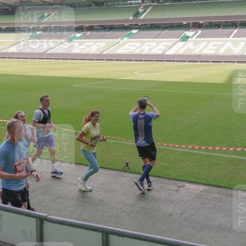 13.09.2026 - 21. swb-Marathon Bremen Michael Burmester http://msf.ph/oto/10304938 13.09.2026 13:36:18 Laufen im Stadion 444, 462, 491, 496, 590, 657, 799, 1015, 1132, 1135, 1279, 1280, 1396, 1432, 1620, 1726, 1762, 1887, 1934, 1951, 1965, 1974, 1977, 1992, 2078, 2227, 2335, 2578, 2639, 2650, 2688, 2789, 2842, 2892, 2894, 2933, 3090, 3161, 3169, 3178, 3191, 3299, 3303, 3406, 3408, 3463, 3472, 3498, 3555, 3570, 3573, 3588, 3640, 3731, 3779, 3801, 3839, 3904, 3985, 4084, 4145, 4200, 4210, 4290, 4464, 4500, 4538, 4546, 4561, 4801, 4880, 4967, 5000, 5034, 5182, 5332, 5461, 5679, 5818 meine-sportfotos.de