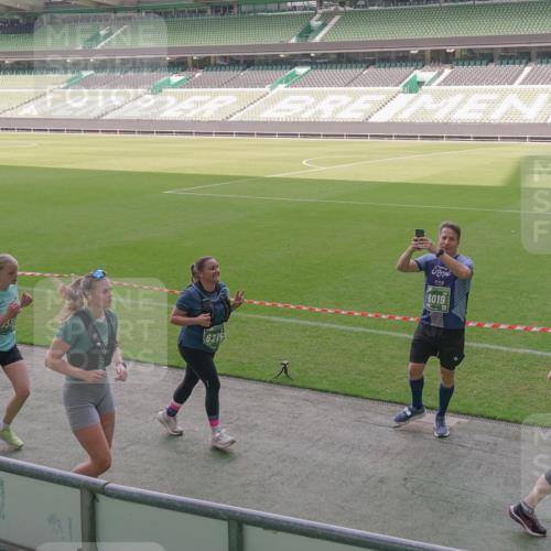 13.09.2026 - 21. swb-Marathon Bremen Michael Burmester http://msf.ph/oto/10304998 13.09.2026 13:36:21 Laufen im Stadion 444, 462, 491, 496, 590, 657, 799, 1015, 1132, 1135, 1279, 1396, 1432, 1620, 1726, 1762, 1887, 1934, 1951, 1965, 1974, 1977, 1992, 2078, 2227, 2335, 2578, 2639, 2650, 2688, 2789, 2842, 2892, 2894, 2933, 3090, 3161, 3169, 3178, 3191, 3299, 3303, 3406, 3408, 3463, 3472, 3498, 3555, 3570, 3573, 3588, 3640, 3731, 3779, 3801, 3839, 3904, 3985, 4084, 4145, 4200, 4210, 4290, 4464, 4500, 4538, 4546, 4561, 4801, 4880, 4967, 5000, 5034, 5182, 5332, 5461, 5679, 5818 meine-sportfotos.de