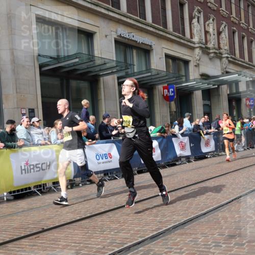 13.09.2026 - 21. swb-Marathon Bremen Strokosch-Dieckow http://msf.ph/oto/10305000 13.09.2026 10:52:52 Ziel 10284, 10448, 10585, 10714, 10757, 10780, 10863, 11012, 11238, 11282, 11575, 11766, 12040, 12170, 12275, 12369, 12398, 12461, 10193, 10304, 10339, 10652, 10734, 10812, 10827, 10906, 11002, 11038, 11109, 11144, 11350, 11362, 11386, 11597, 12019, 12338, 12361, 12399, 12533 meine-sportfotos.de