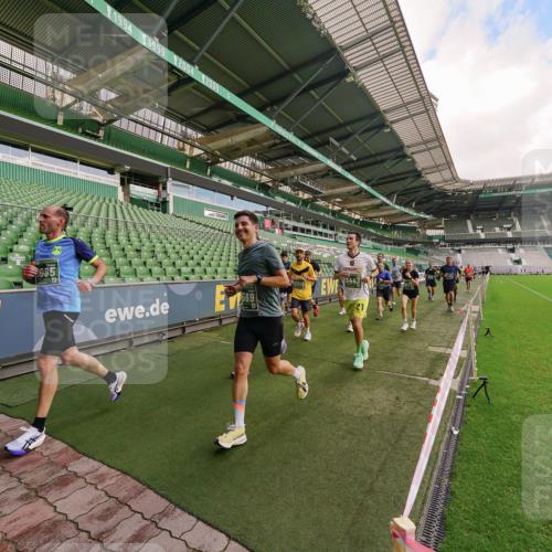 13.09.2026 - 21. swb-Marathon Bremen Michael Burmester http://msf.ph/oto/10305026 13.09.2026 12:54:49 Laufen im Stadion 161, 189, 201, 205, 313, 376, 385, 388, 461, 472, 481, 495, 541, 560, 615, 616, 666, 675, 696, 740, 816, 827, 913, 982, 1053, 1058, 1076, 1197, 1207, 1390, 1419, 1468, 1551, 1599, 1631, 1645, 1658, 1707, 1814, 2055, 2125, 2234, 2251, 2280, 2319, 2362, 2383, 2390, 2401, 2422, 2454, 2474, 2499, 2623, 2701, 2733, 2801, 2824, 2870, 2882, 2913, 2922, 2962, 2971, 2997, 3012, 3054, 3057, 3134, 3175, 3192, 3206, 3241, 3246, 3346, 3356, 3357, 3413, 3706, 3716, 3836, 4137, 6106 meine-sportfotos.de