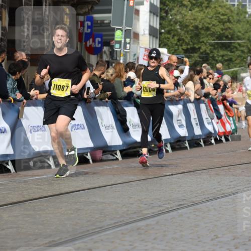 13.09.2026 - 21. swb-Marathon Bremen Strokosch-Dieckow http://msf.ph/oto/10305048 13.09.2026 10:51:03 Ziel 10267, 10764, 11076, 11170, 11220, 11276, 11664, 11753, 11774, 11961, 12052, 12070, 12179, 12309, 12488, 12560, 13544, 10471, 10515, 10808, 10887, 11503, 11537, 11801, 11973, 12051, 12133, 12552 meine-sportfotos.de