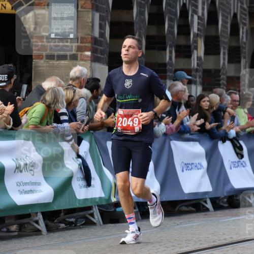 13.09.2026 - 21. swb-Marathon Bremen Strokosch-Dieckow http://msf.ph/oto/10305059 13.09.2026 12:59:04 Ziel 346, 1576, 2049, 3624, 5672, 6929, 8065, 658, 1508, 1751, 1993, 2651, 3584, 3688, 4096, 6991, 8383, 9533 meine-sportfotos.de